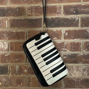 Women's Wristlet piano handbag
